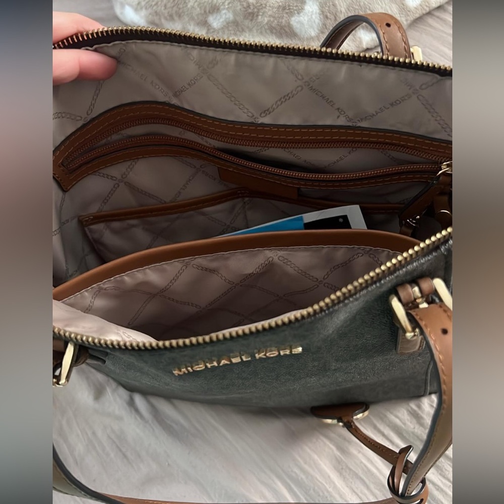 MK medium size purse